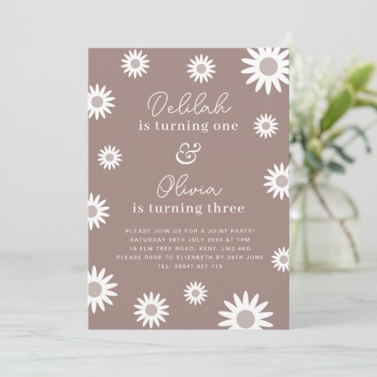 Bohemian Daisy Joint Invitation d'anniversaire (Debout devant)