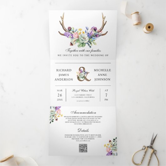 Boho Antlers Wilde Floral QR Code Weddenschap Drieluik Uitnodiging (Binnen)