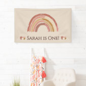 Boho arc-en-ciel bannière d'anniversaire (En situation)