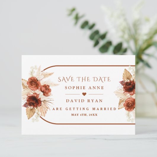 Boho Arch Pampas Grass Bloemen Terracotta Bruiloft Save The Date (Staand voorkant)