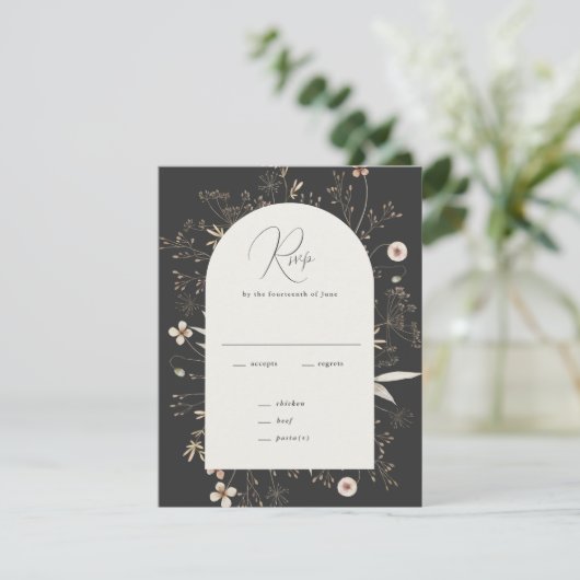Boho Arch Wildflower Wedding RSVP Kaartje (Staand voorkant)