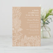 Boho Beige Fleur sauvage Baby shower Invitation (Debout devant)