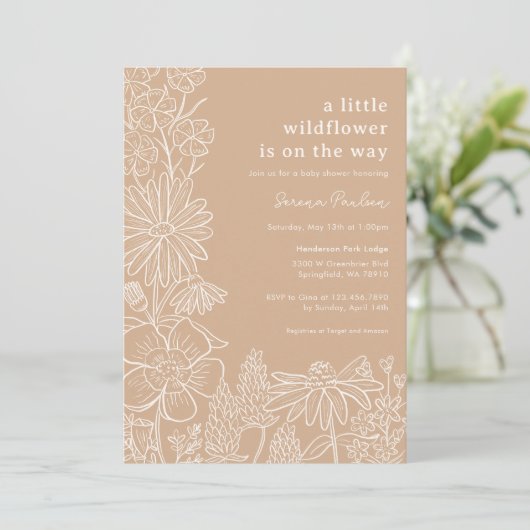 Boho Beige Fleur sauvage Baby shower Invitation (Debout devant)