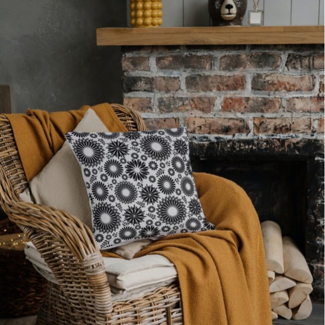 Boho bloemen Zwart en wit vector bloempatroon Kussen (Creator heeft geüpload)