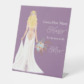 Boho blond haar bruid met bloemen hoeveel kussen reclamebord met voetstuk (Voorkant)