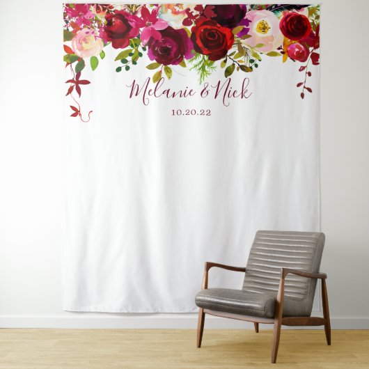 Boho-bordeauxkleurig bloemen bruiloftsfotobackdrop wandkleed (In situ)
