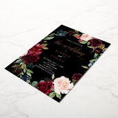 Boho Burgundy Blue Flowers Script Weduwschap Folie Uitnodiging (Gedraaid)