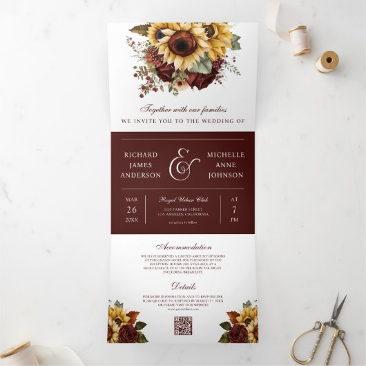 Boho Burgundy Rozen Sunflower QR Code Weddenschap Drieluik Uitnodiging (Binnen)