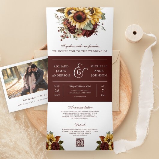 Boho Burgundy Rozen Sunflower QR Code Weddenschap Drieluik Uitnodiging