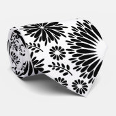 Boho Chic Black White Folk Flowers and Starburst  Stropdas (Opgerold)