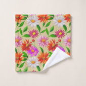 Boho Chic Multicolor Flowers with Leaves on Beige (Gant de toilette)