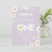 Boho Daisies One Birthday Party lilac invitation Kaart (Staand voorkant)