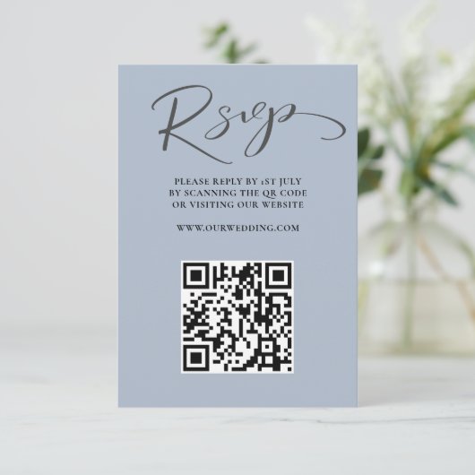 Boho Dusty Blue QR Code RSVP Mariage (Debout devant)