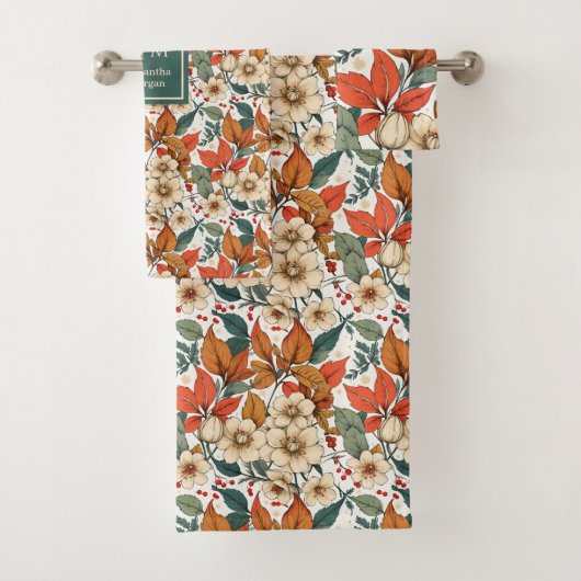 Boho Fall Florals Sage Terracotta Name Bath Towels (En situation)