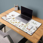 Boho Fleurs sauvages d'aquarelle fraîche avec Mono<br><div class="desc">Apportez la fraîcheur d'un jardin fleur sauvage extérieur dans votre maison, studio ou bureau d'affaires avec ce design boho design fleur sauvage aquarelle dans les teintes pastel douce rose, bleu perwinkle, blanc cassé et jaune avec des tiges délicates et la verdure. Un modèle texte est inclus pour personnaliser avec votre...</div>