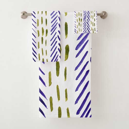 Boho herringbone patroon in paars en groen bad handdoek (Insitu)