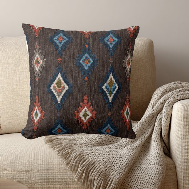 Boho Ikat Pattern Sierkussen – Bruin en Marine (Creator heeft geüpload)