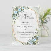 Boho lichtblauwe bloemetjes Eucalyptus en goud lij Save The Date (Staand voorkant)