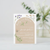 Boho Minimalistische Baby in Bloom Floral Baby sho Briefkaart (Staand voorkant)