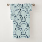 Boho Modern Abstracte lijnen penselen Aqua Bad Handdoek (Insitu)
