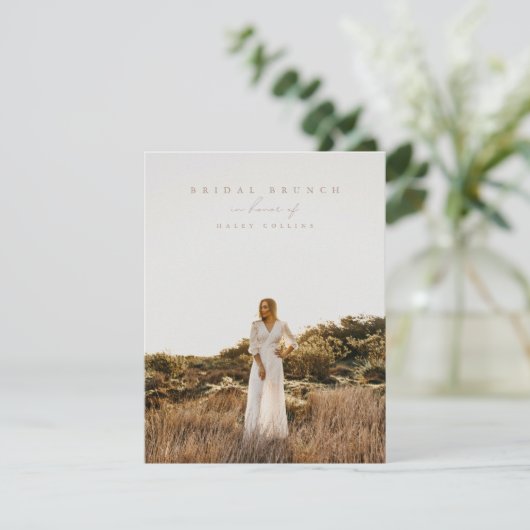 Boho Modern Script Photo Bridal Brunch Invitation (Debout devant)