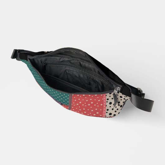 Boho Motif Patchwork rouge vert noir chien marcheu (Ouvrir)