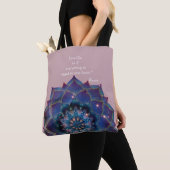 Boho Nebula Bloom | Mandala-ontwerp Draagtas (Dichtbij)