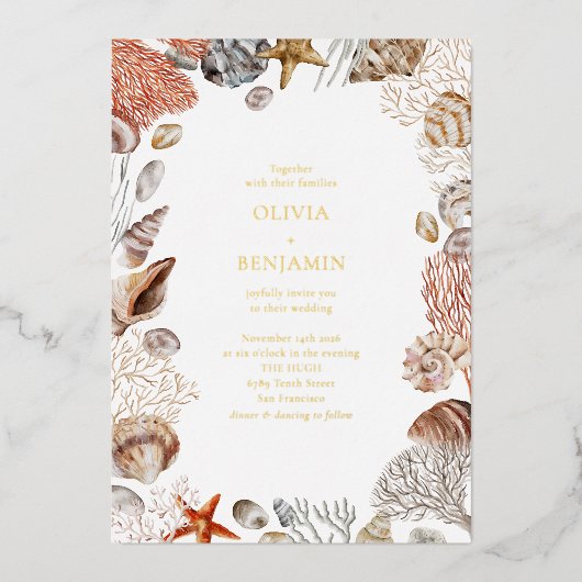 Boho Ocean Seashells Coral Beach Unique Weddenscha Folie Uitnodiging (Voorkant)