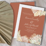 Boho Palm Mariage en terre cuite séchée par l'air<br><div class="desc">Faire-part de mariage en terre cuite Boho Palm avec feuilles de palmiers séchés tendance, lances de soleil et fleurs; élégante carte calligraphie et typographie manuscrite. Il s'agit d'une aquarelle dans les couleurs chaudes de terre de sable de terre cuite beige jaune et crème. Design rustique chic boho tendance. Veuillez naviguer...</div>