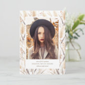 Boho Pampas Grass Graduate Photo Faire-part (Debout devant)