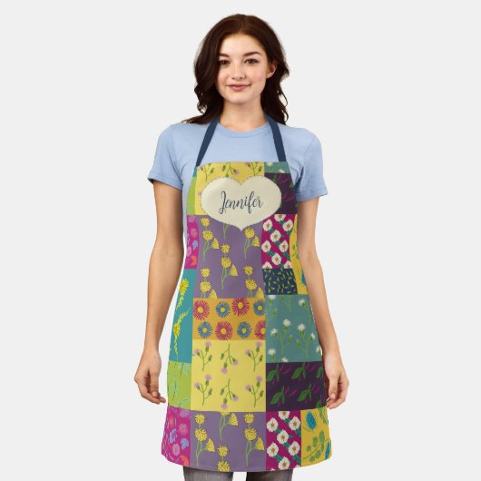 Boho Patchwork Quilt en hartvorm gepersonaliseerd Schort (Gedragen)