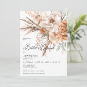 Boho Perzik & Crème Bloemen Wit Bruidsbrunch Kaart (Staand voorkant)