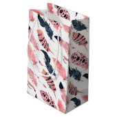 Boho Pink Feathers Klein Cadeauzakje (Achterkant Gekanteld)