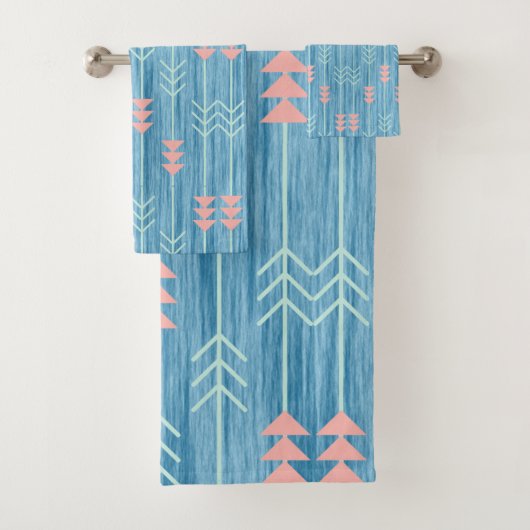 Boho Pink White en Blue Arrow Bad Handdoek (Insitu)