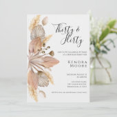 Boho Pompas Grass Trente et Flirty Invitation Anni (Debout devant)