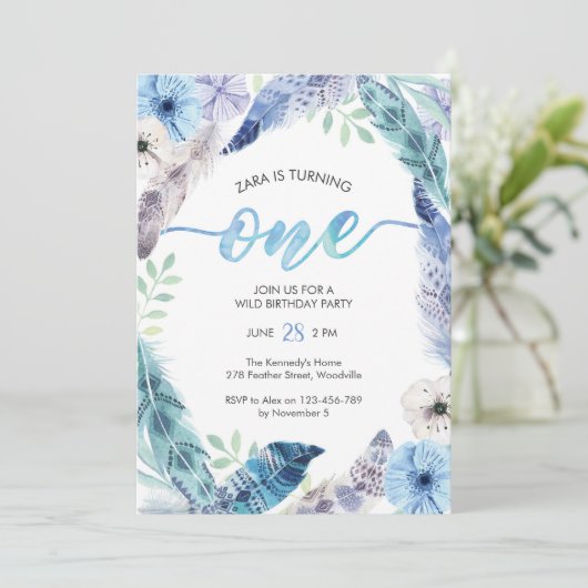 Boho première fête d'anniversaire Invitation (Debout devant)