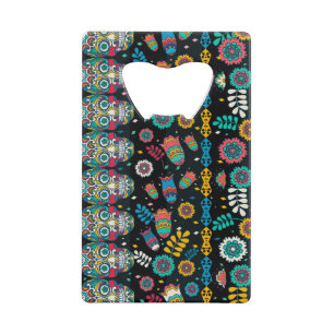 Boho stamschedels: kleurrijk patroon. kredietkaart flessenopener