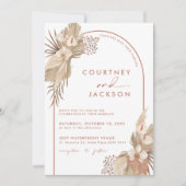 Boho Terracotta Arch Pampas Grass Wedding Invitati Kaart (Voorkant)