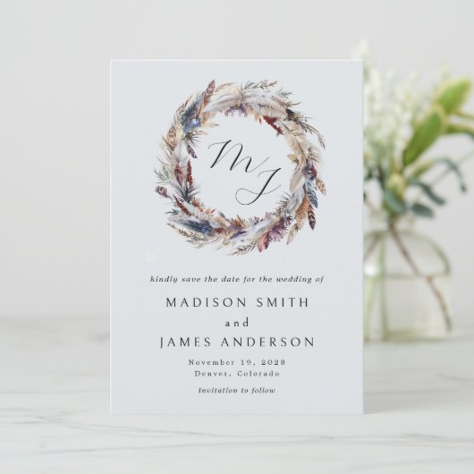 Boho veren krans monogram winter bruiloft save the date (Staand voorkant)