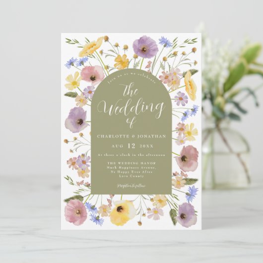 Boho Wildflower Arch Spring Wedding Uitnodiging (Staand voorkant)
