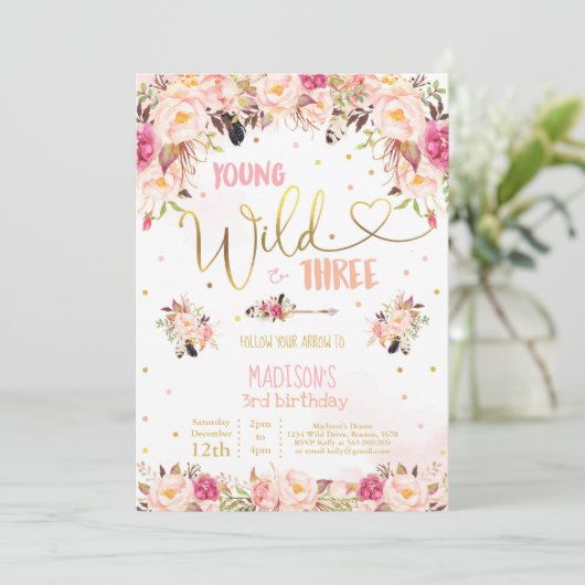 Boho Young Wild Et Trois Invitation Anniversaire (Debout devant)