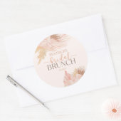 Boho Zacht Roze Bloem Boeket Bruiloft Brunch Ronde Sticker (Envelop)