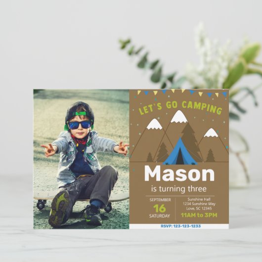 Bois Blue Camping Invitation d'anniversaire avec p (Debout devant)