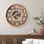 Bois rustique 5e anniversaire Mariage Couple photo<br><div class="desc">Le traditionnel cadeau du 5e anniversaire est le bois. La combinaison de l'horloge murale avec l'arrière - plan de texture WOOD fait un cadeau unique pour le 5ème anniversaire mariage.</div>