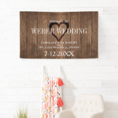 Bois rustique et Bannière Mariage de coeur gravé (En situation)