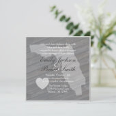 Bois rustique Invitations de mariage grises en Flo (Debout devant)