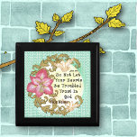 Boîte À Souvenirs Amaryllis Christian trust dieu nom personnalisé<br><div class="desc">Christian New Amaryllis Trust custom name gift box by ArtMuvz Illustration. Matching Customizable Christian t-shirt, apparel and christian toxits. Christian pastor t-shirt, venin et church apparel. HOW TO PERSONALIZE click on personalize this template" then edit the fields provided for your custom vend. You can add your name or add text...</div>