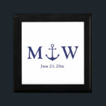 Boîte À Souvenirs ancre nautique mariage marine bleu blanc monogramm<br><div class="desc">Ancrage nautique mariage marine bleu et blanc initiales monogramme boîte cadeau design élégant minimaliste texte personnalisable vérifier le reste de la collection pour les faveurs,  étiquettes cadeaux,  autocollants,  phoques,  étiquettes,  fournitures de fête,  sacs cadeaux,  boîtes cadeaux,  cartes,  etc grand pour la plage côtière de bord de mer Mariages</div>