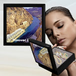 Boîte À Souvenirs Barrage Hoover en Arizona<br><div class="desc">Arizona attractions voyage produit photo. Cela semble bon sur n'importe quel produit et fait un excellent souvenir de voyage. ⭐ PERSONNALISEZ ce modèle avec vos oeuvres. ⭐ MODIFIEZ-le pour apporter d'autres modifications. ⭐ TRANSFÉREZ cette conception à n'importe quel produit. Visitez tous mes magasins à bit.ly/SandyspiderStores (couper et coller).</div>