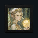 Boîte À Souvenirs Bijoux Imaginaire Fairy Enchanted<br><div class="desc">Une boîte à bijoux avec une fée émeraude pixie avec ailes et boule de cristal,  dans un cadre féerique enchanté en forêt. Les enfants aiment l'imaginaire qui éveille leur imagination. Un monde imaginatif qui inspire les aventures.</div>